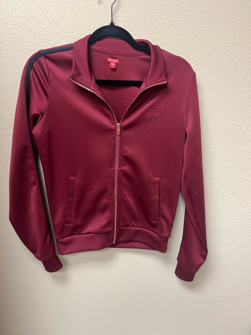 GUESS Women's  Jacket color vino 🖤❤️